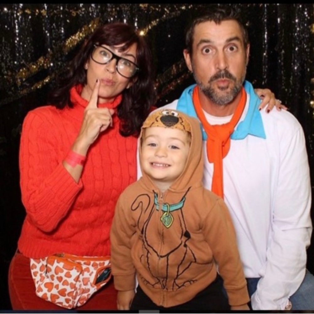 Scooby Doo- Women Velma (S) & Men’s Fred (XL) Couple Costumes